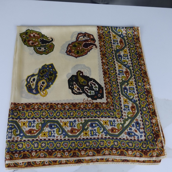 Vintage ECHO scarf - Picture 3 of 9